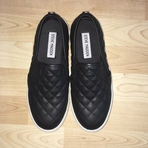 steve madden black shoes!